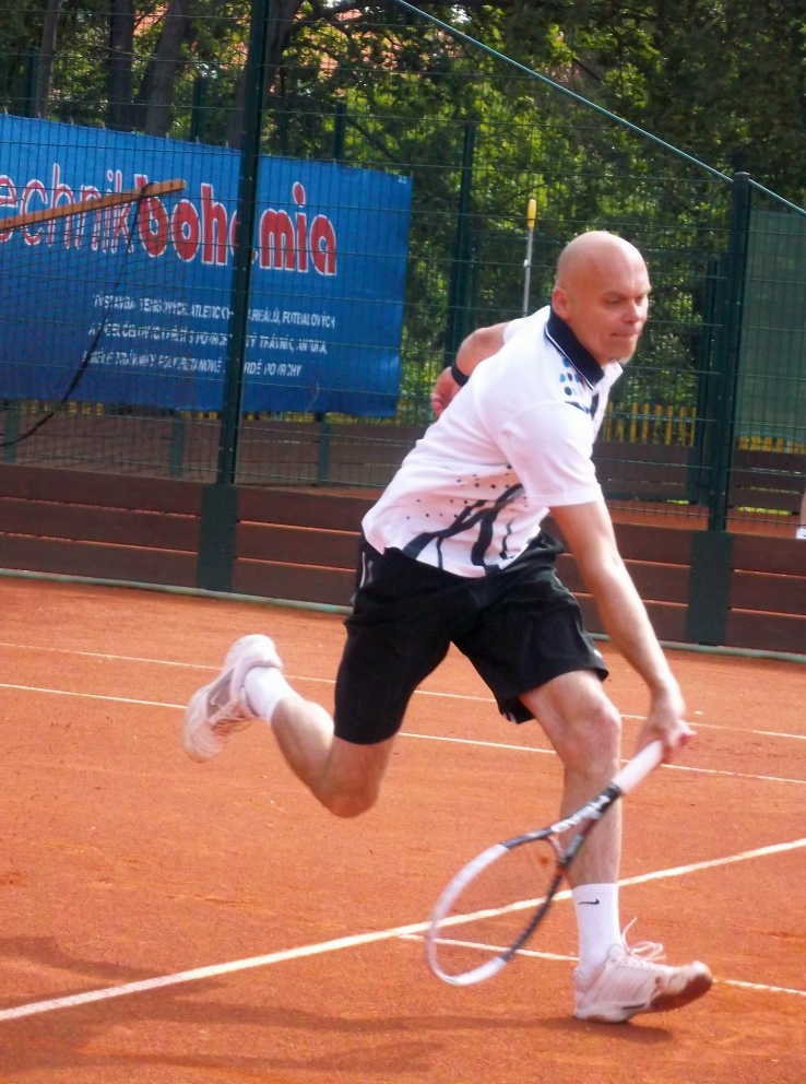 Roman Franta při tenise. Zdroj: archiv Petra Volfa