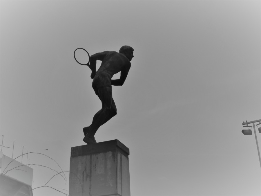Ladislav Janouch, The tennis player, 1986. Source: socharstvi.info